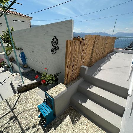 Brinia Cosy Apartment Poros Town Buitenkant foto