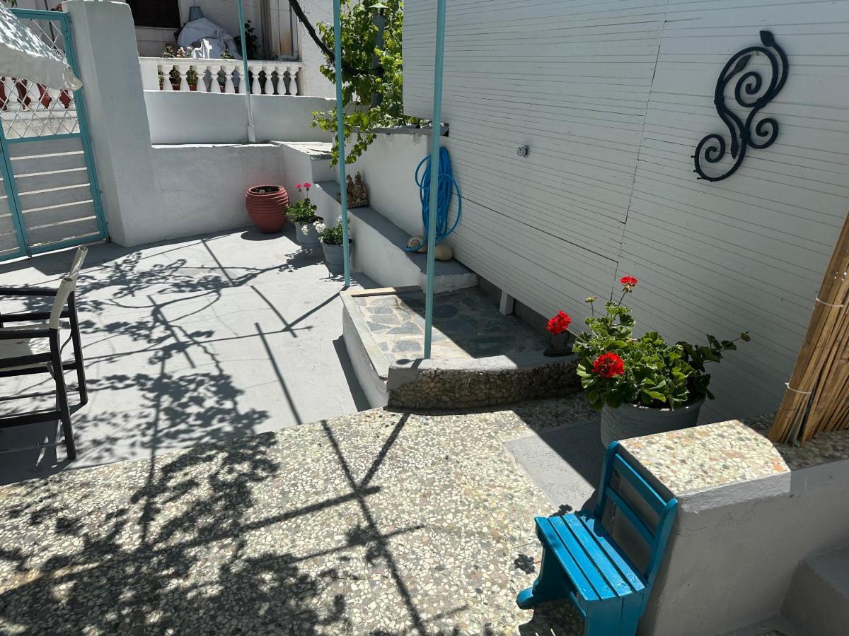 Brinia Cosy Apartment Poros Town Buitenkant foto