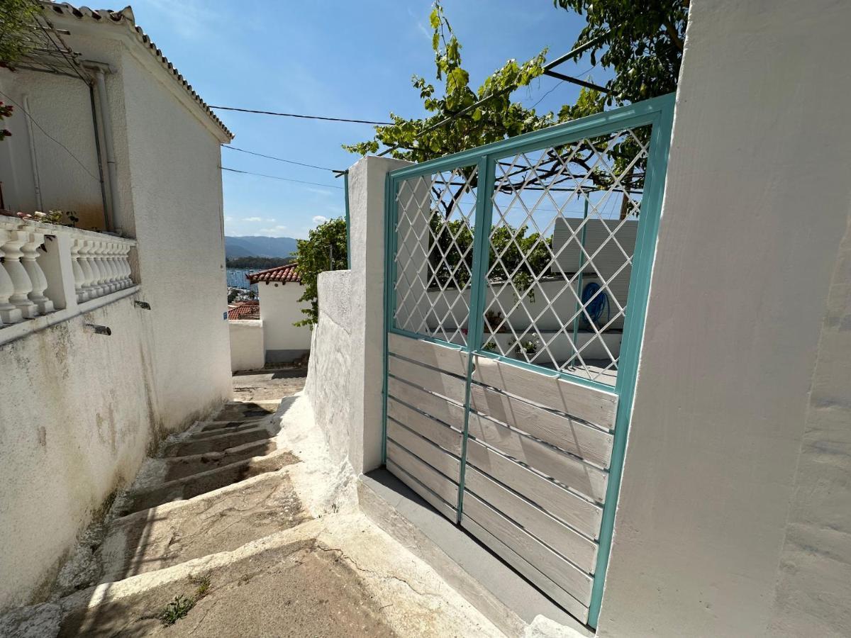 Brinia Cosy Apartment Poros Town Buitenkant foto