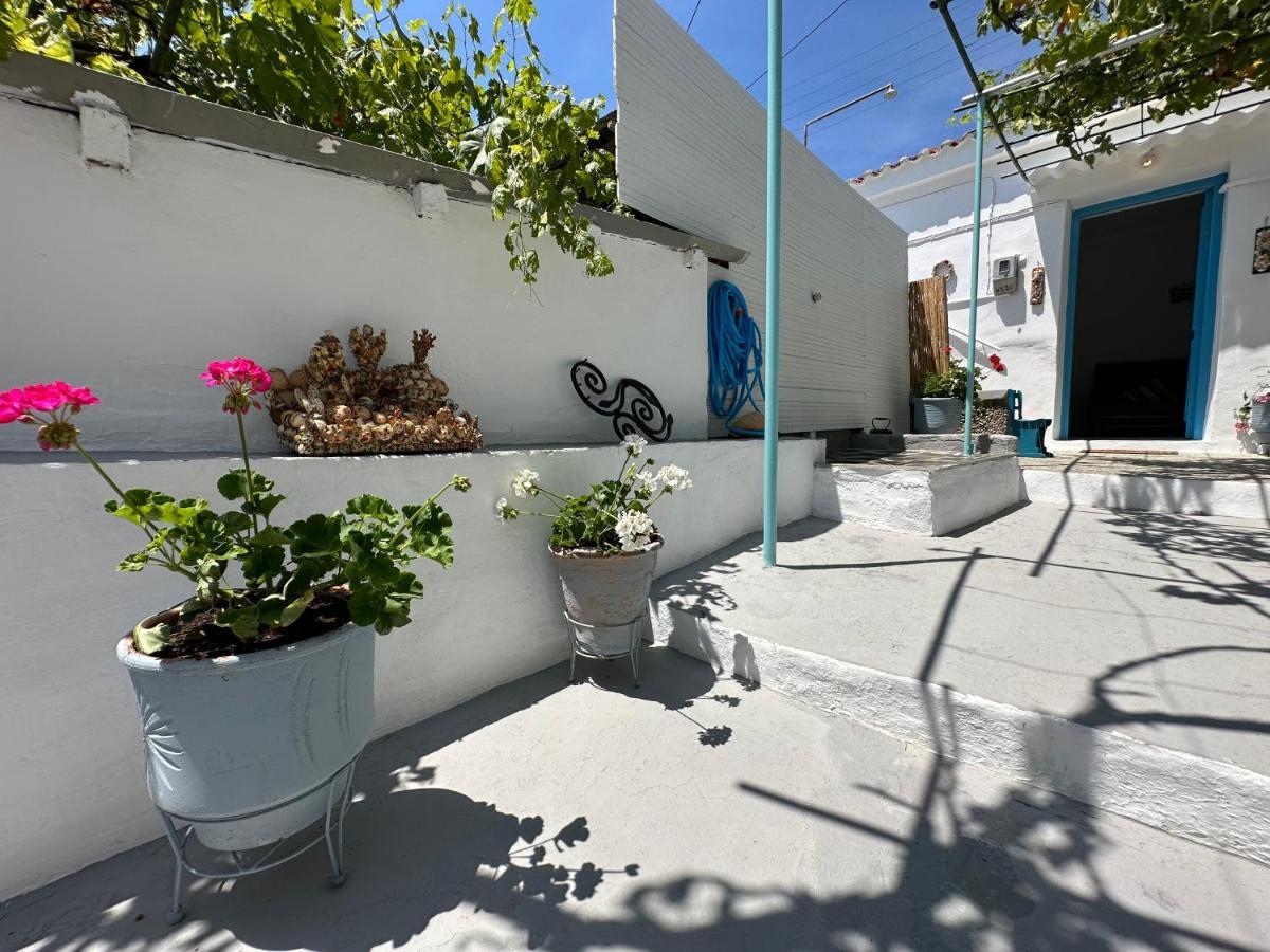 Brinia Cosy Apartment Poros Town Buitenkant foto